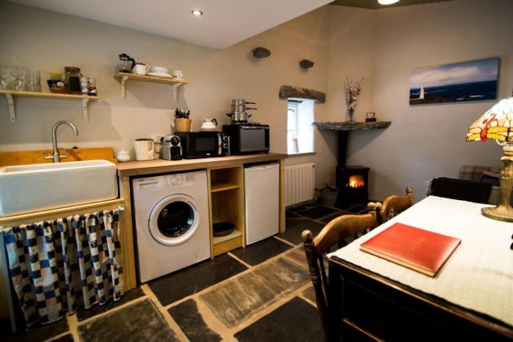 Fermoyle Properties Glynn'S Cottage Fanore Extérieur photo